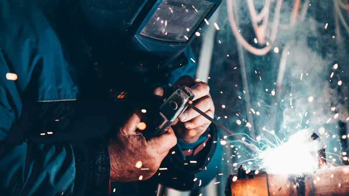 B2B marketplace for industrial supplies